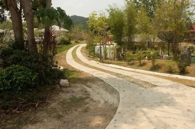 Suan Phueng Pa Wai Resort - Dış Mekan