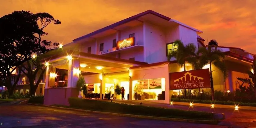 Subic Bay Travelers Hotel & Event Center - Dış Mekan