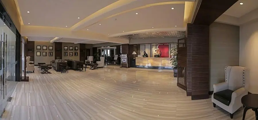 Subic Bay Travelers Hotel & Event Center - Lobi