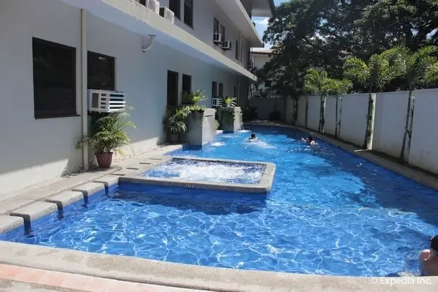 Subic Bay Venezia Hotel - Havuz