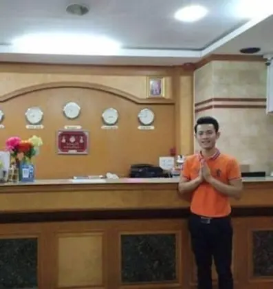 Submukdaphoomplace Hotel - Lobi