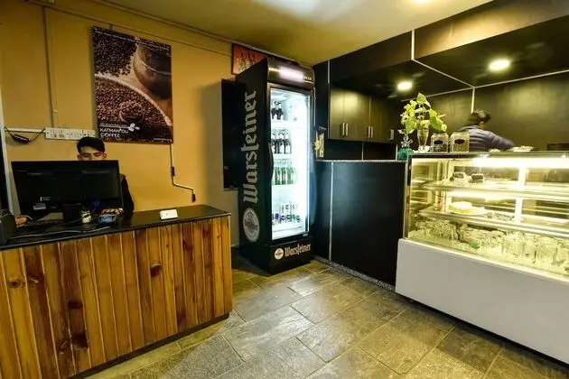Suburb Cafe & Inn - Lobi