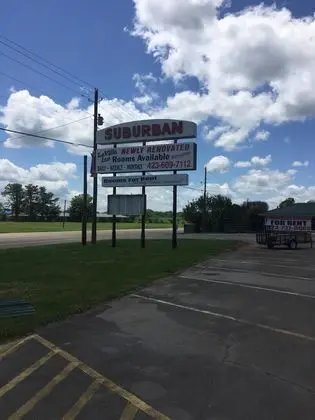 Suburban's  Lavilla Inn