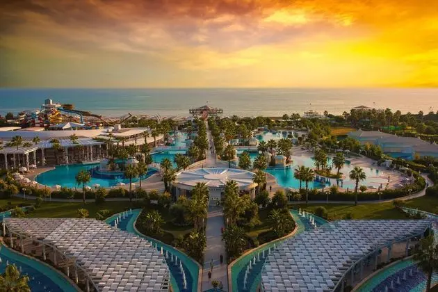 Sueno Hotels Deluxe Belek - 9