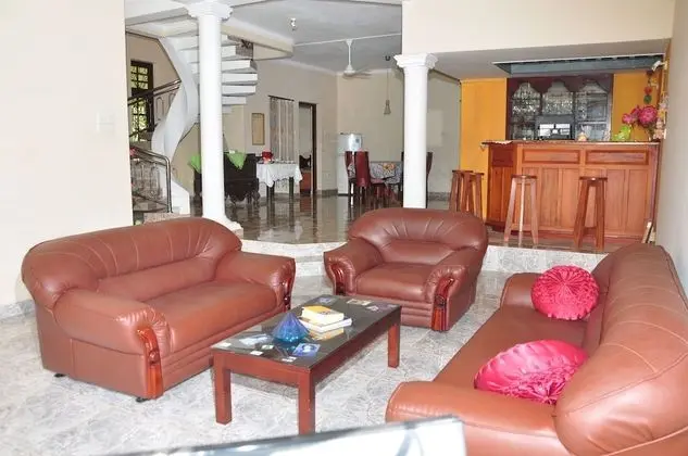 Sugandi Inn