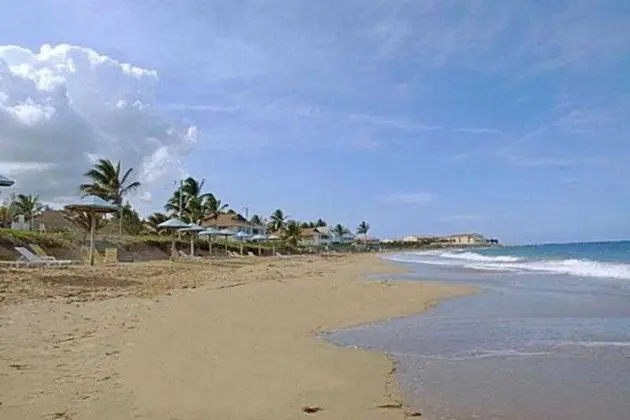 Sugar Bay Club Suites & Hotel - Plaj