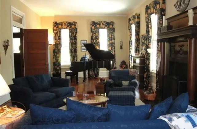 Sugar Magnolia Bed & Breakfast - İç Mekan