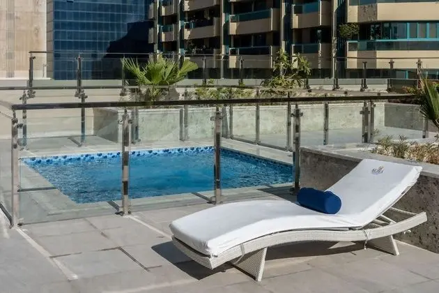 Suha Mina Rashid Hotel Apartments - Havuz