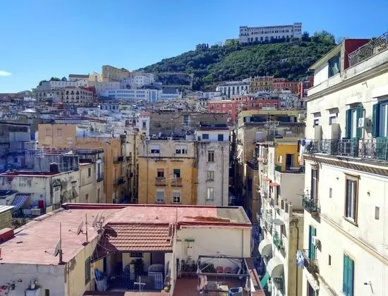 Sui Tetti di Napoli