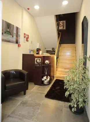 Sui7es Guest House Cascais - Lobi
