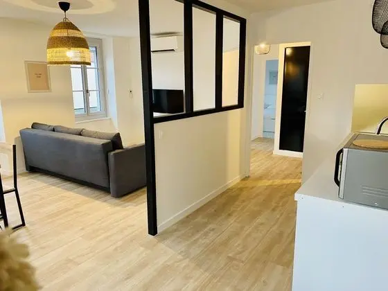 Suite 24 L'annexe - Öne Çıkan Resim