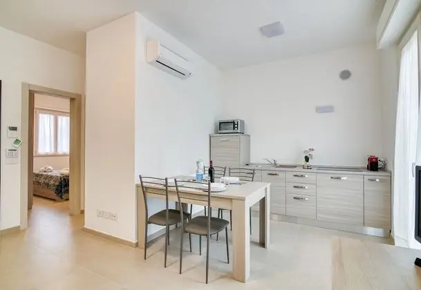 Suite 3 Ondina Viareggio 200m From sea - Öne Çıkan Resim