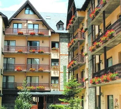 Suite Aparthotel & Spa Eth Refugi d'Aran