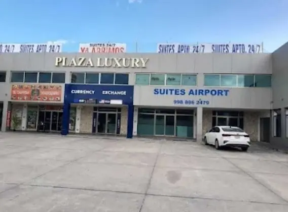 Hotel Suites Aeropuerto Cancun - Dış Mekan