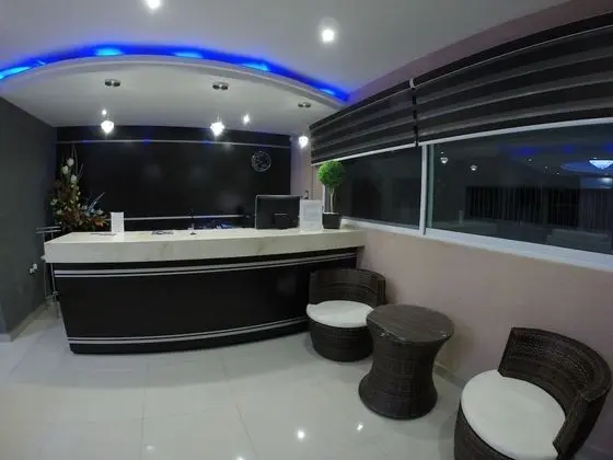 Hotel & Suites Country - Lobi
