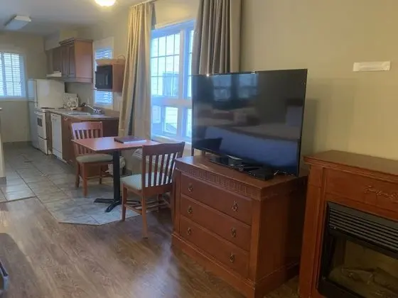 Hotel & Suites Les Laurentides Saint Sauveur - Mutfak