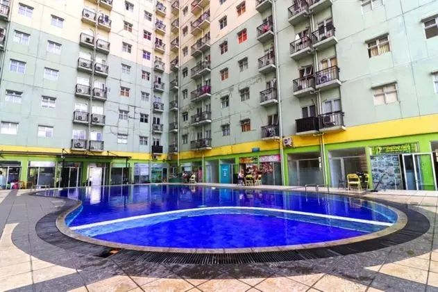 The Suites Metro Apartment by NFO Property - Havuz
