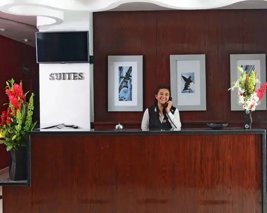 Hotel & Suites PF - Lobi