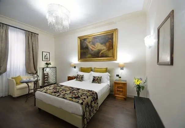 Suites Rome Condotti