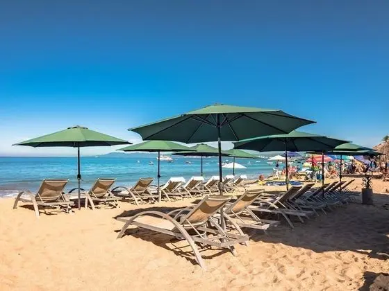 Suites at Sapphire Ocean Club - Plaj