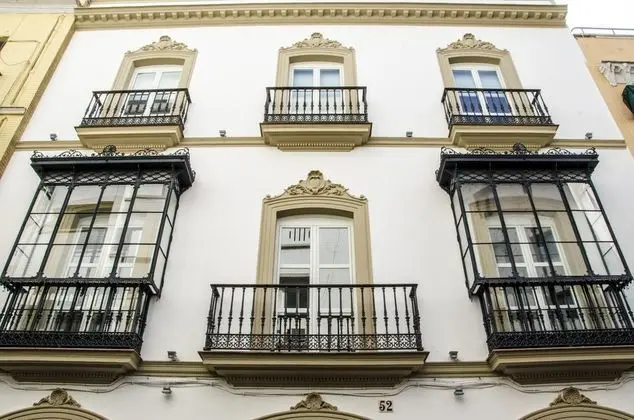 Suites Sevilla Plaza