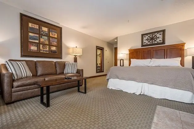 Suites at Silver Tree A123 - Oda
