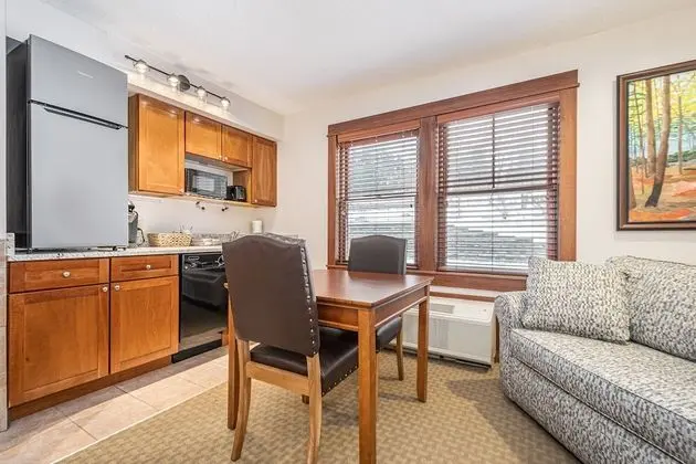 Suites at Silver Tree A124 - Mutfak