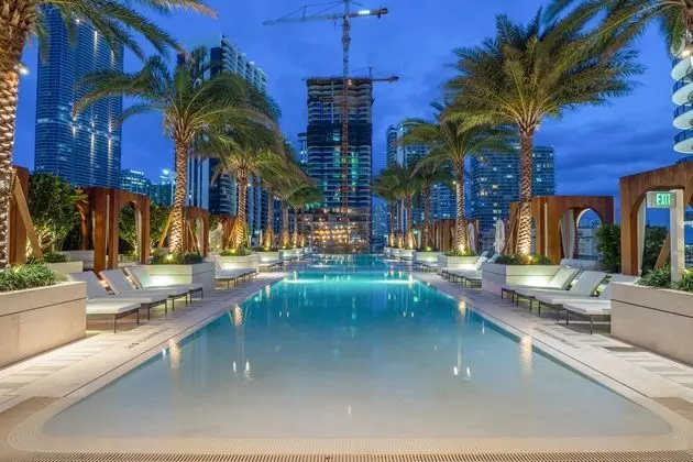 Suites at SLS LUX Brickell managed by CE - Öne Çıkan Resim