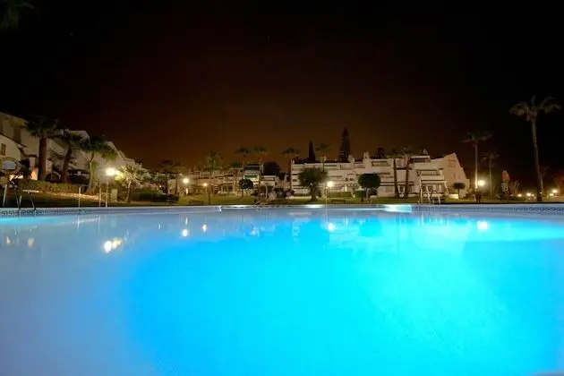 Suitur beachfront duplex with pool and sea views - Havuz
