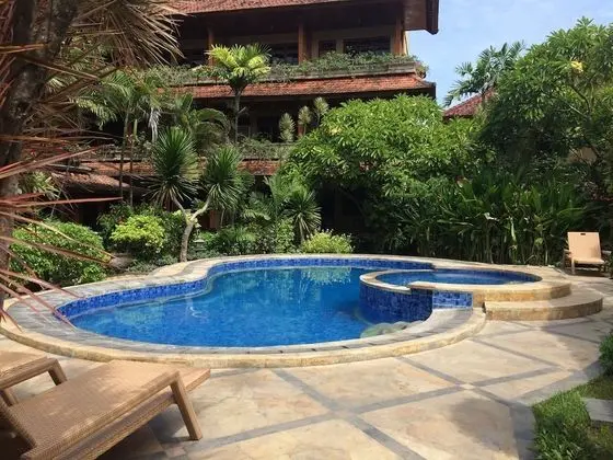 Suka Beach Inn - Havuz