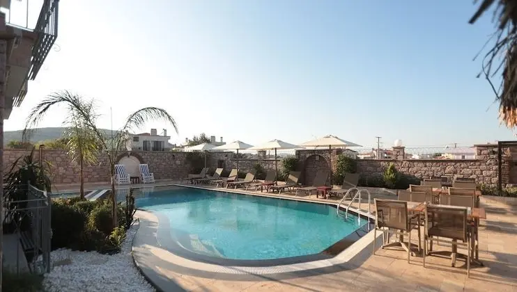 Sukha Cunda Otel - Havuz
