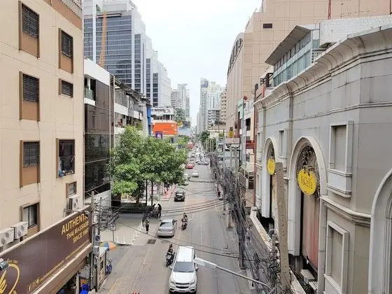 Sukhumvit In The Park BTS PhromPhong - Dış Mekan