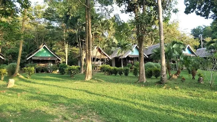 Sukorn Cabana Resort