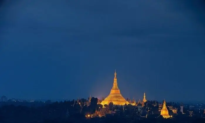 Sule Shangri-La Yangon