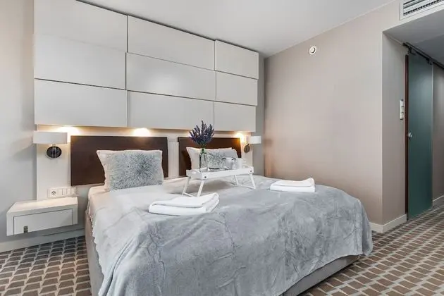 Sulkowskiego 9 Apartments by Renters