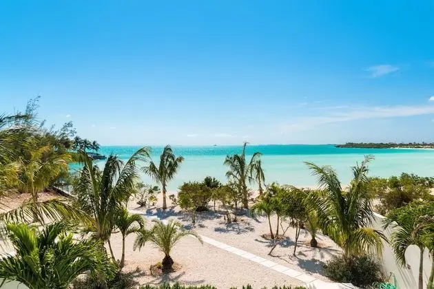 SulMare at Taylor Bay Luxury Villas - Plaj