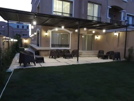 Sultan Luxurious Townhouse Near AUC