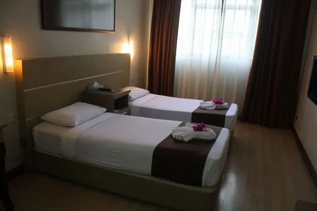 Sumai Suite Hotel - Oda
