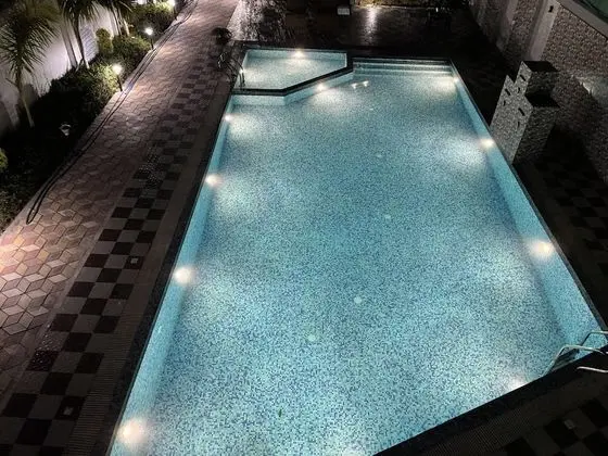 Sumedha G Village Resort and Spa - Havuz
