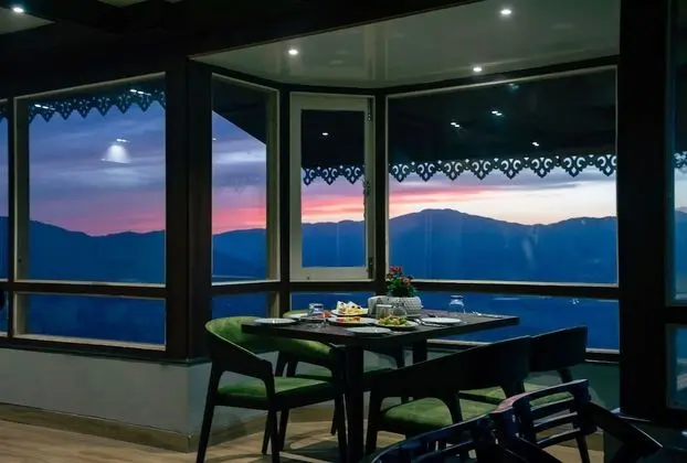 Sumi Vista TV Tower Darjeeling - Yerinde Yemek