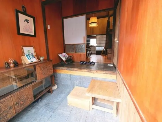 Sumitsugu House West - Oda