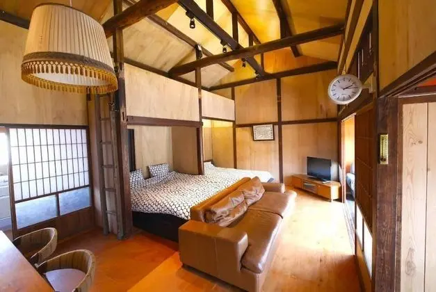 Sumitsugu House West - Öne Çıkan Resim