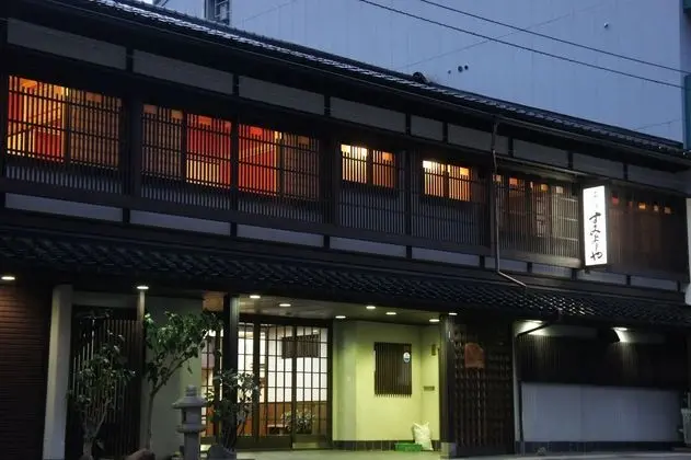 SUMIYOSHIYA
