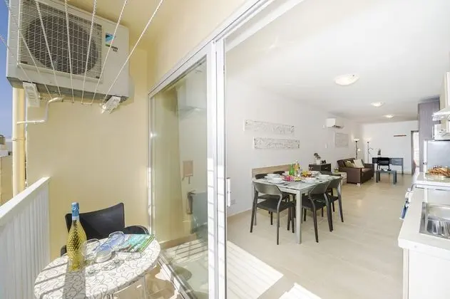 Summer Breeze Comfort Apartments by Getaways Malta - Mutfak