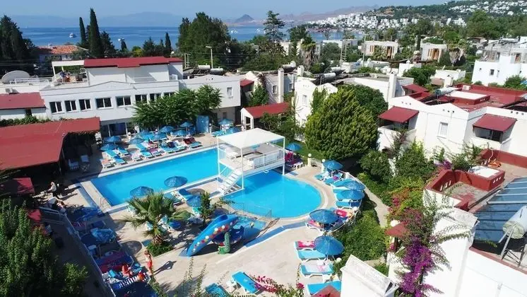 Summer in Garden Suites & Beach Hotel
