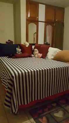 Summer Hill air bnb Home Away From Home - Oda