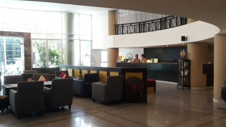 Summer Spring Hotel - Lobi