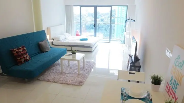 Summer Suites Kenneth