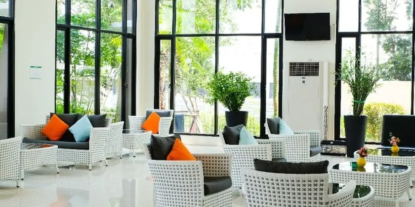 Summer Tree Hotel - Lobi