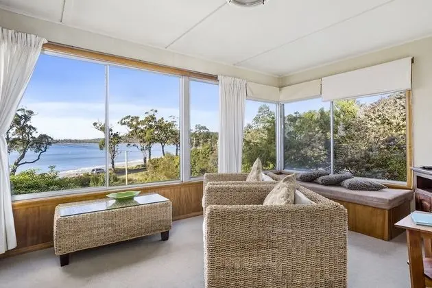 Summertime Beach Cottage - Öne Çıkan Resim